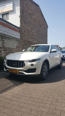 Maserati Levante S 316 kW image number 2