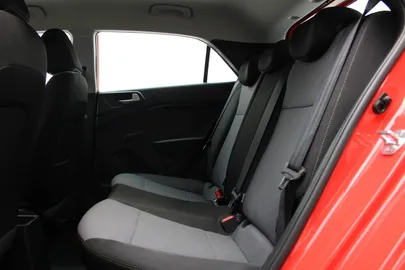 Car image 22