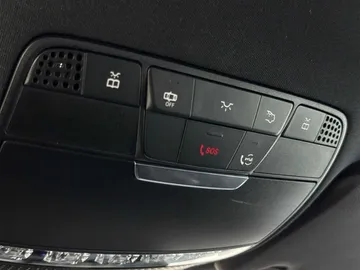 Car image 35