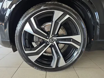 Car image 38