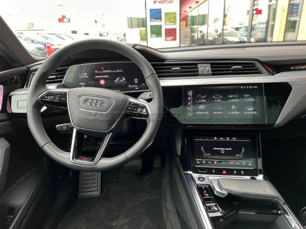 Audi e-tron 55 quattro S-line 300 kW image number 12