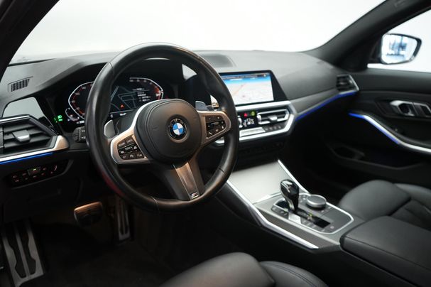 BMW 330i Touring M Sport 190 kW image number 10