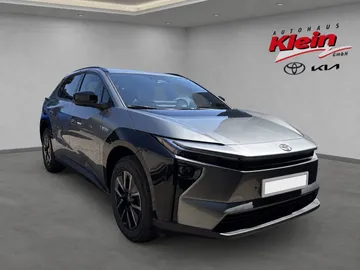 Car image 2