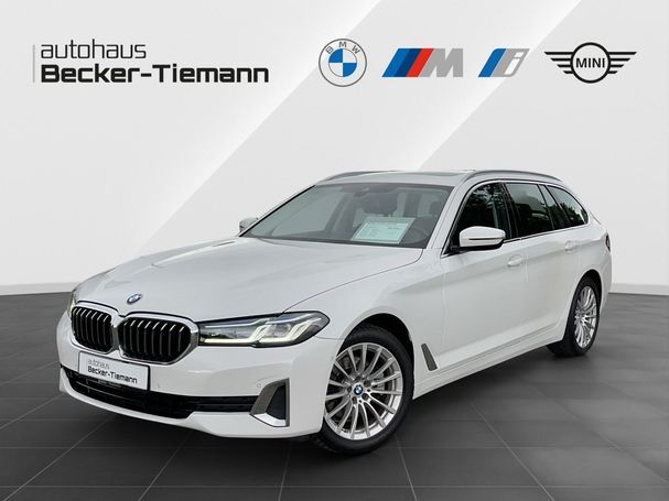 BMW 520d Touring xDrive Luxury Line 140 kW image number 1