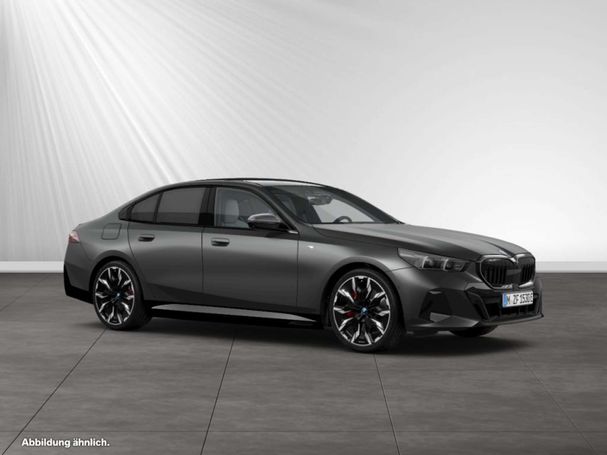 BMW 550 e xDrive 360 kW image number 11