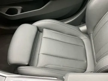 Car image 35