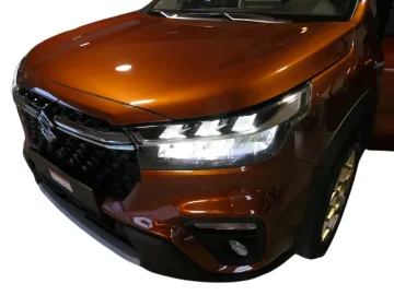 Car image 26