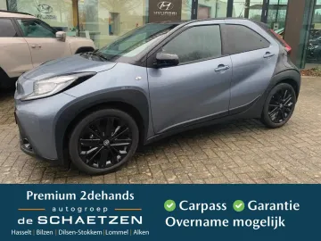 Car image 8