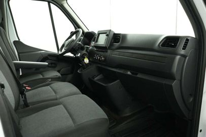 Car image 33