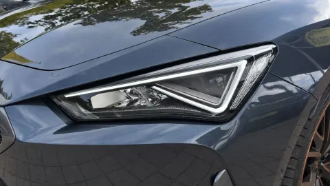 Car image 30