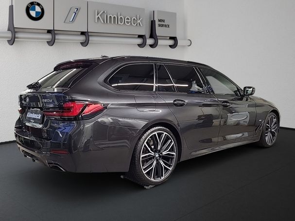 BMW 520d Touring xDrive 140 kW image number 2