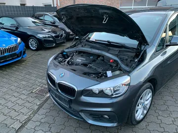 Car image 27