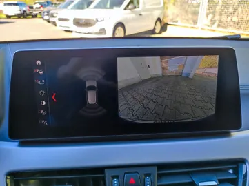 Car image 35