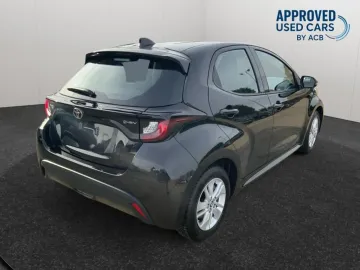 Car image 3