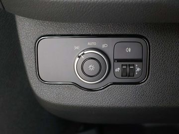 Car image 33