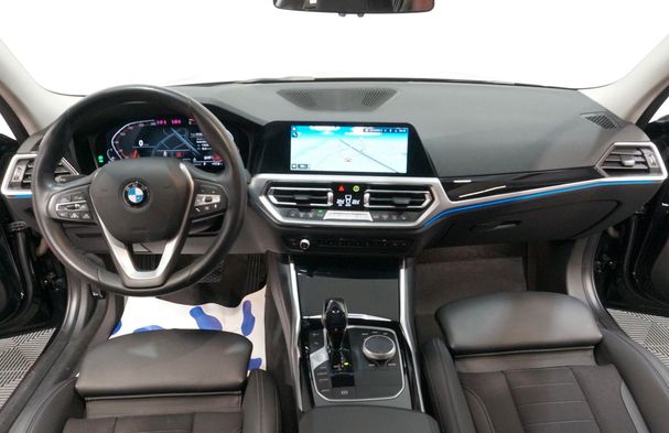 BMW 320d xDrive 140 kW image number 9