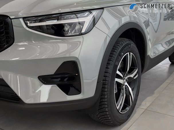 Volvo XC40 Plus Dark 120 kW image number 6