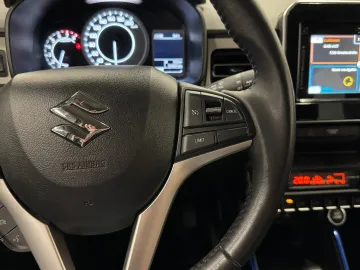 Car image 25