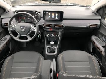 Car image 7