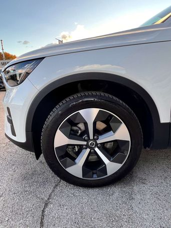 Volvo XC40 B3 Core 120 kW image number 7