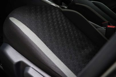 Car image 26