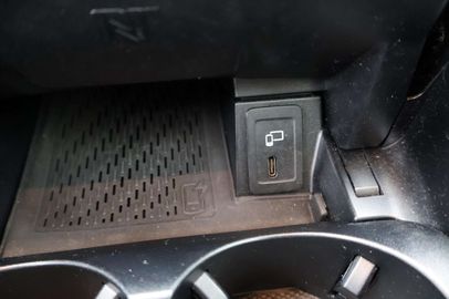 Car image 37