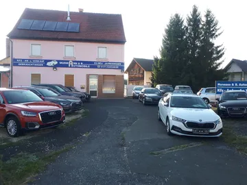 Car image 21