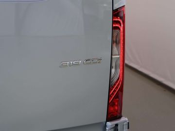 Car image 36