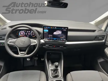 Car image 18