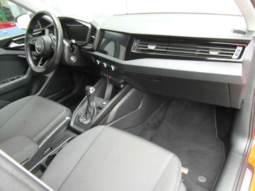 Car image 15