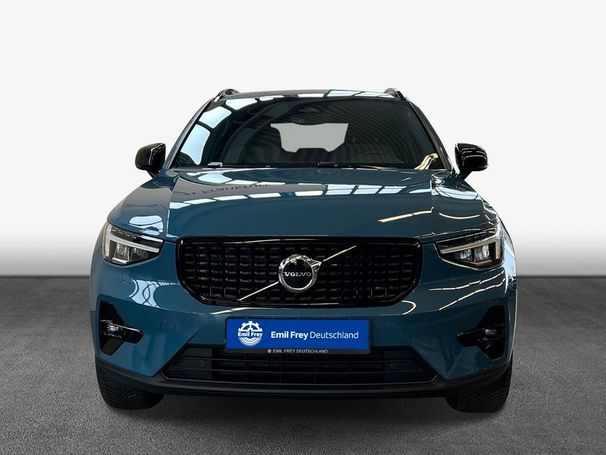 Volvo XC40 B3 Plus Dark DKG 120 kW image number 3