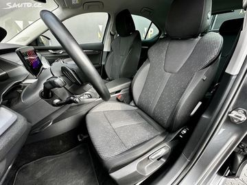 Car image 30