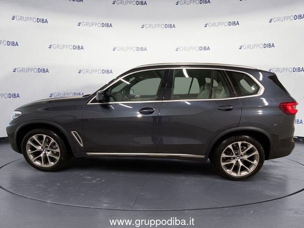 BMW X5 xDrive30d xLine 195 kW image number 8