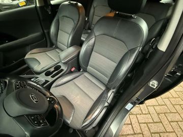 Car image 37