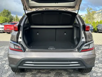Car image 29