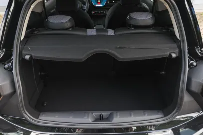 Car image 27