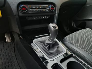 Car image 33