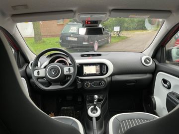 Car image 22