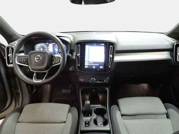 Volvo XC40 T4 95 kW image number 9