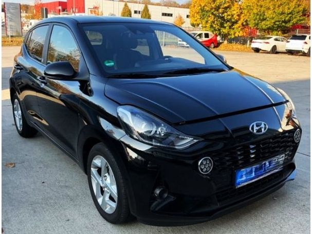 Hyundai i10 1.0 49 kW image number 2