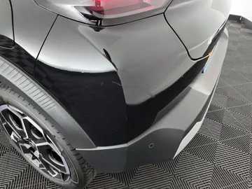 Car image 32