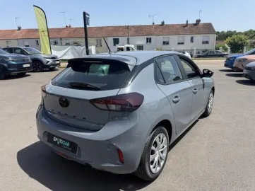 Car image 5
