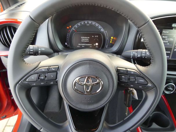 Toyota Aygo X 1.0 53 kW image number 12