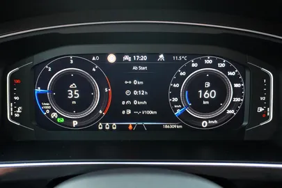 Car image 35