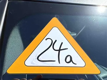 Car image 27