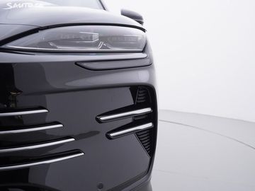 Car image 32
