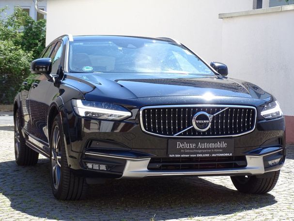 Volvo V90 Cross Country AWD Pro 173 kW image number 3