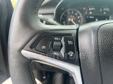 Car image 37