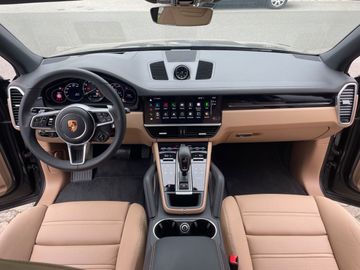 Car image 30