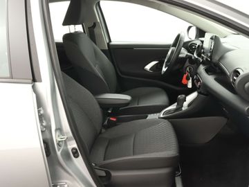 Car image 30